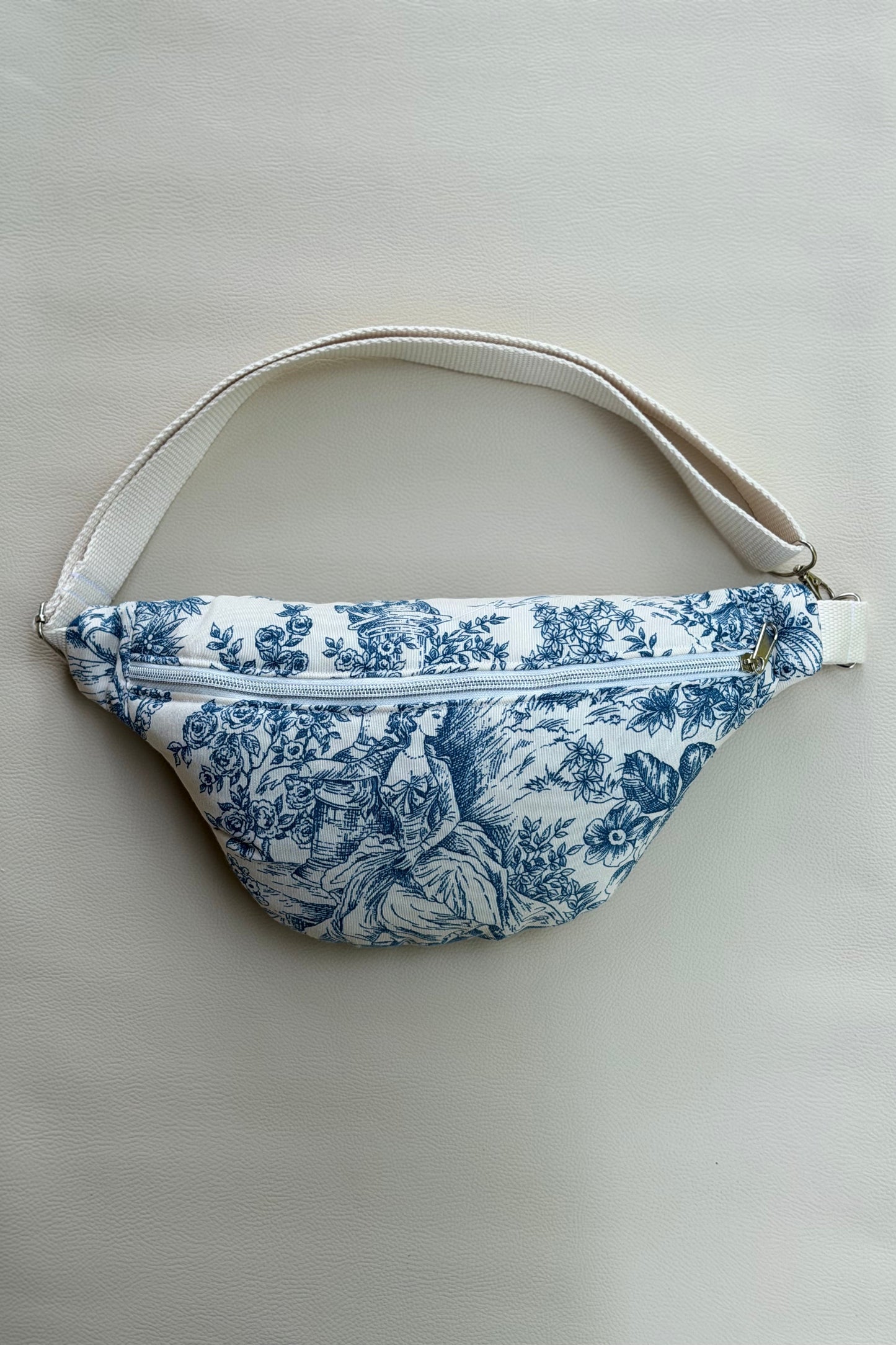 Sac banane "Belle Époque" - sac banane femme motif toile de Jouy, chic et intemporel